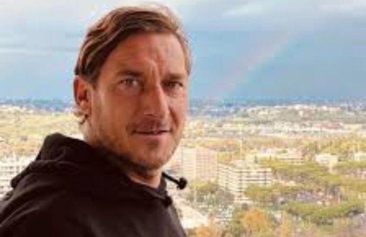 Francesco Totti e Noemi Bocchi prendono casa insieme