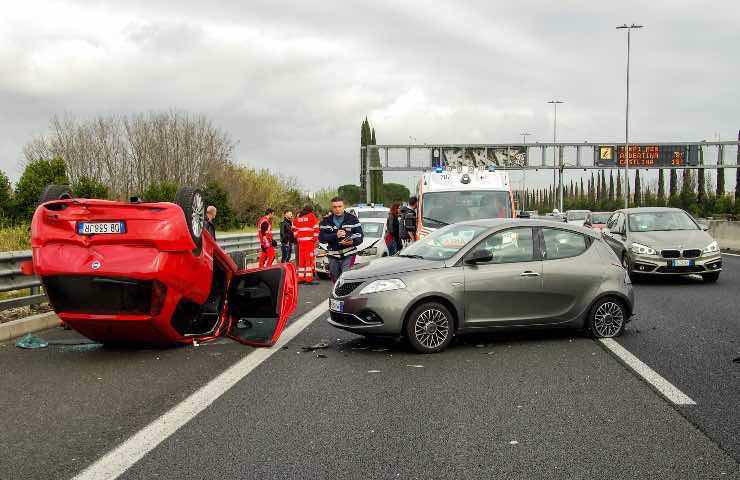 Drammatico incidente stradale