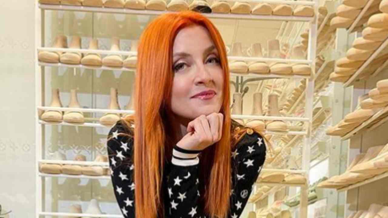 Noemi sotto giacca niente innamorati