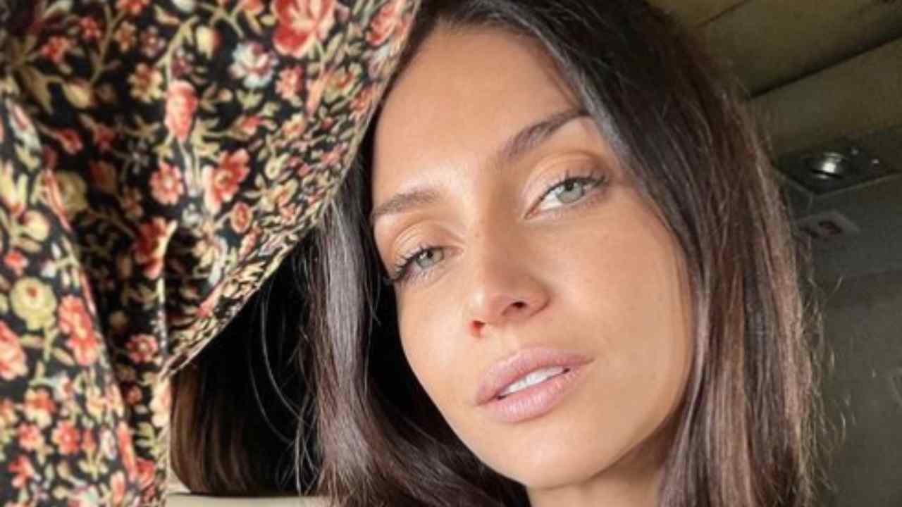 Zaira Nara supersonica specchio meglio wanda