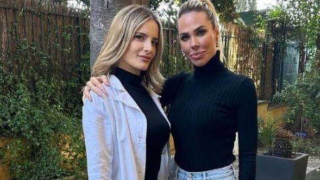 Ilary Blasi posta una storia su Instagram con il suo chirurgo