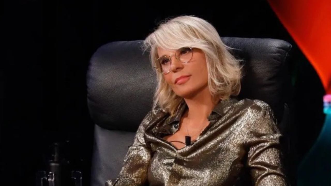 Maria De Filippi nella bara