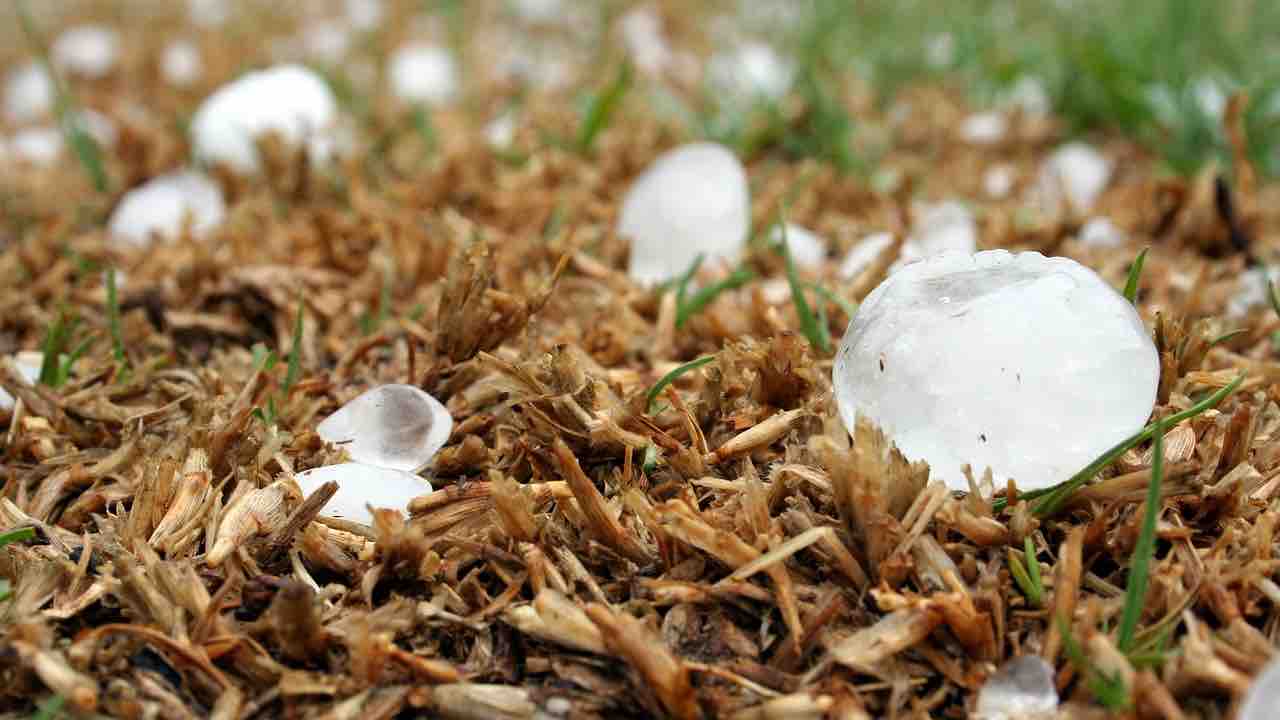 Grandine grossa cos'è quando può avvenire pericolosa